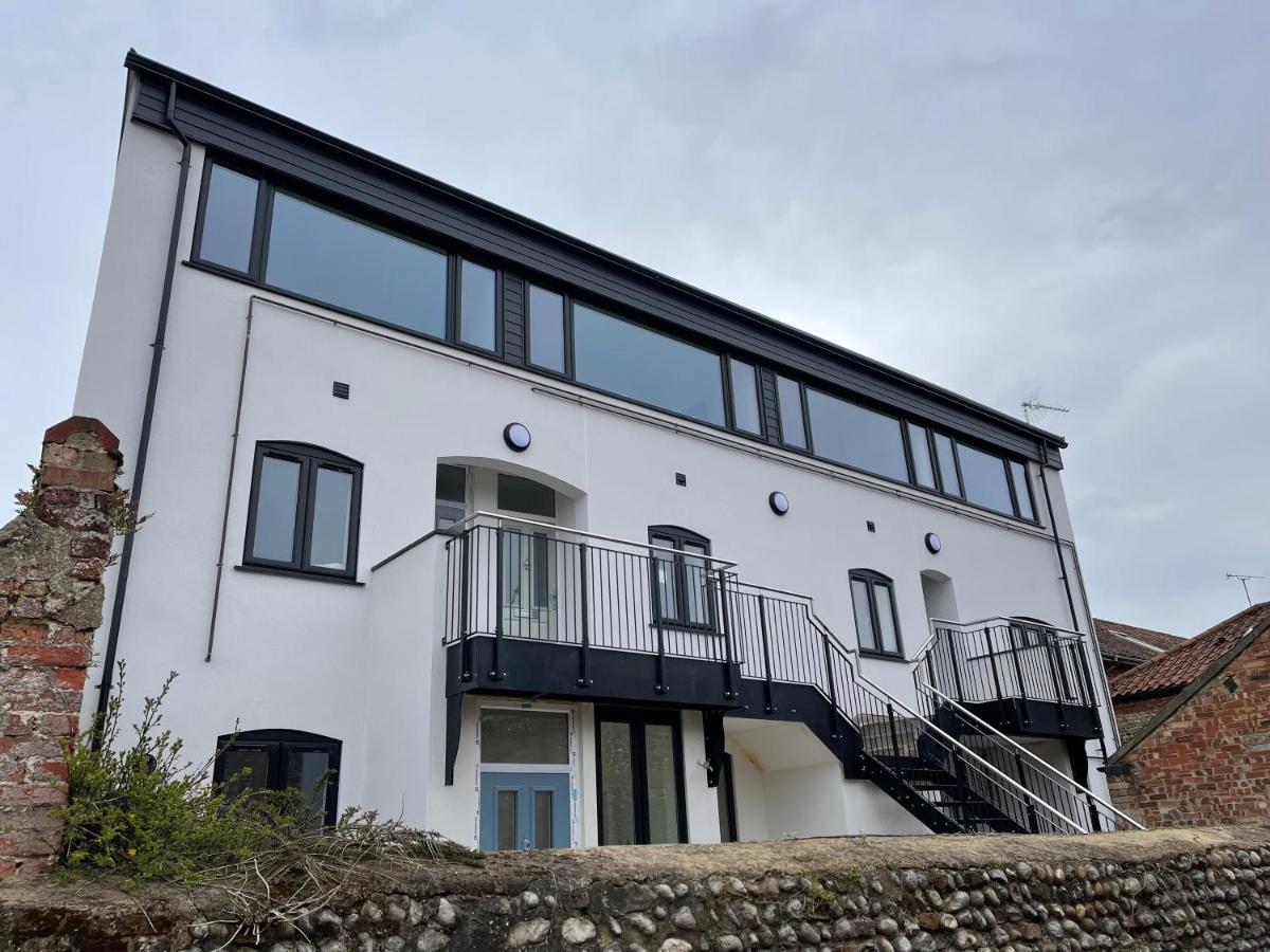 Lees Lookout Holt ,2 Bedroom Luxury Apartment With Private Parking Eksteriør bilde