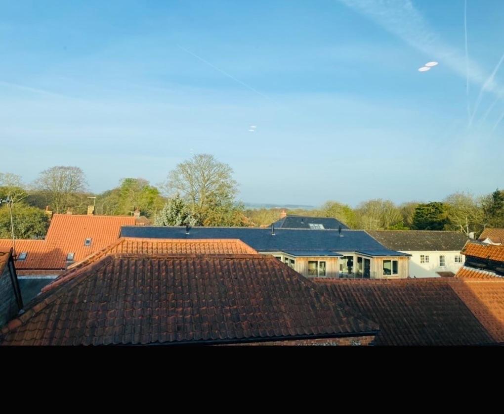 Lees Lookout Holt ,2 Bedroom Luxury Apartment With Private Parking Eksteriør bilde