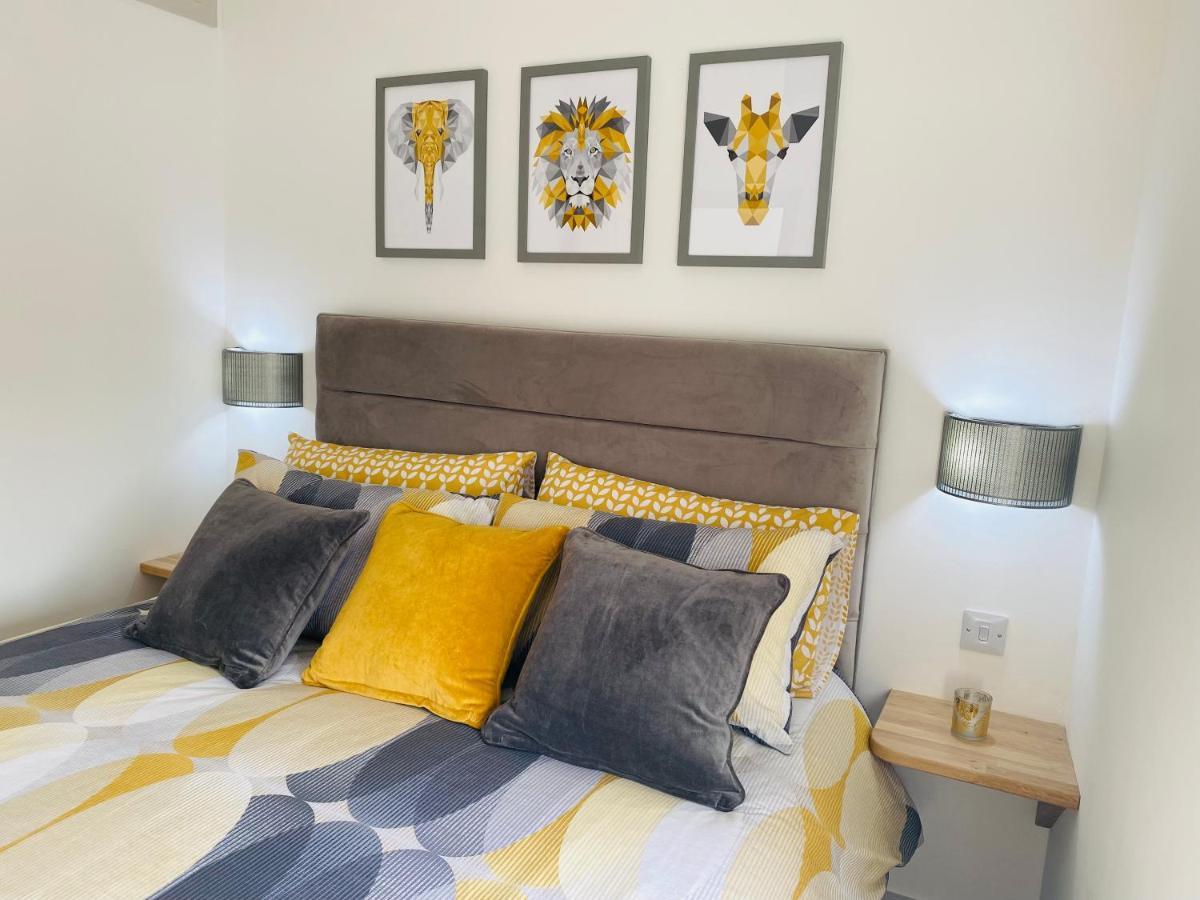 Lees Lookout Holt ,2 Bedroom Luxury Apartment With Private Parking Eksteriør bilde