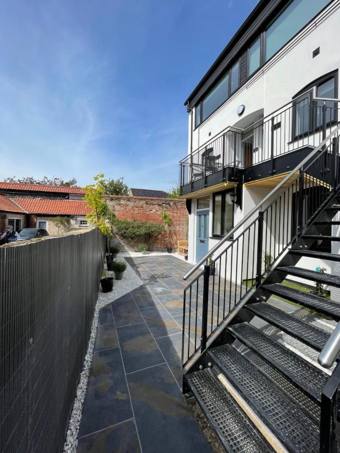 Lees Lookout Holt ,2 Bedroom Luxury Apartment With Private Parking Eksteriør bilde