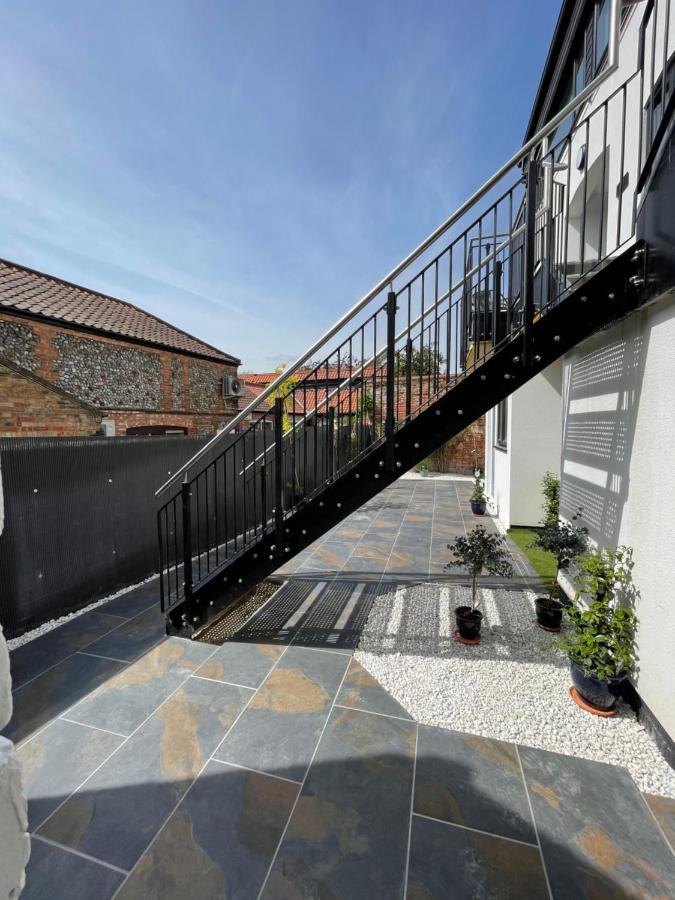 Lees Lookout Holt ,2 Bedroom Luxury Apartment With Private Parking Eksteriør bilde