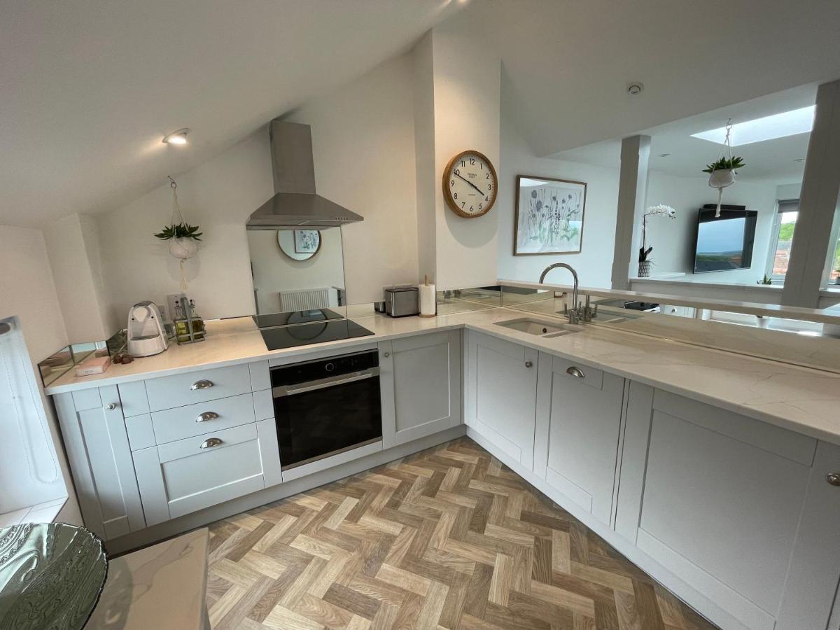 Lees Lookout Holt ,2 Bedroom Luxury Apartment With Private Parking Eksteriør bilde