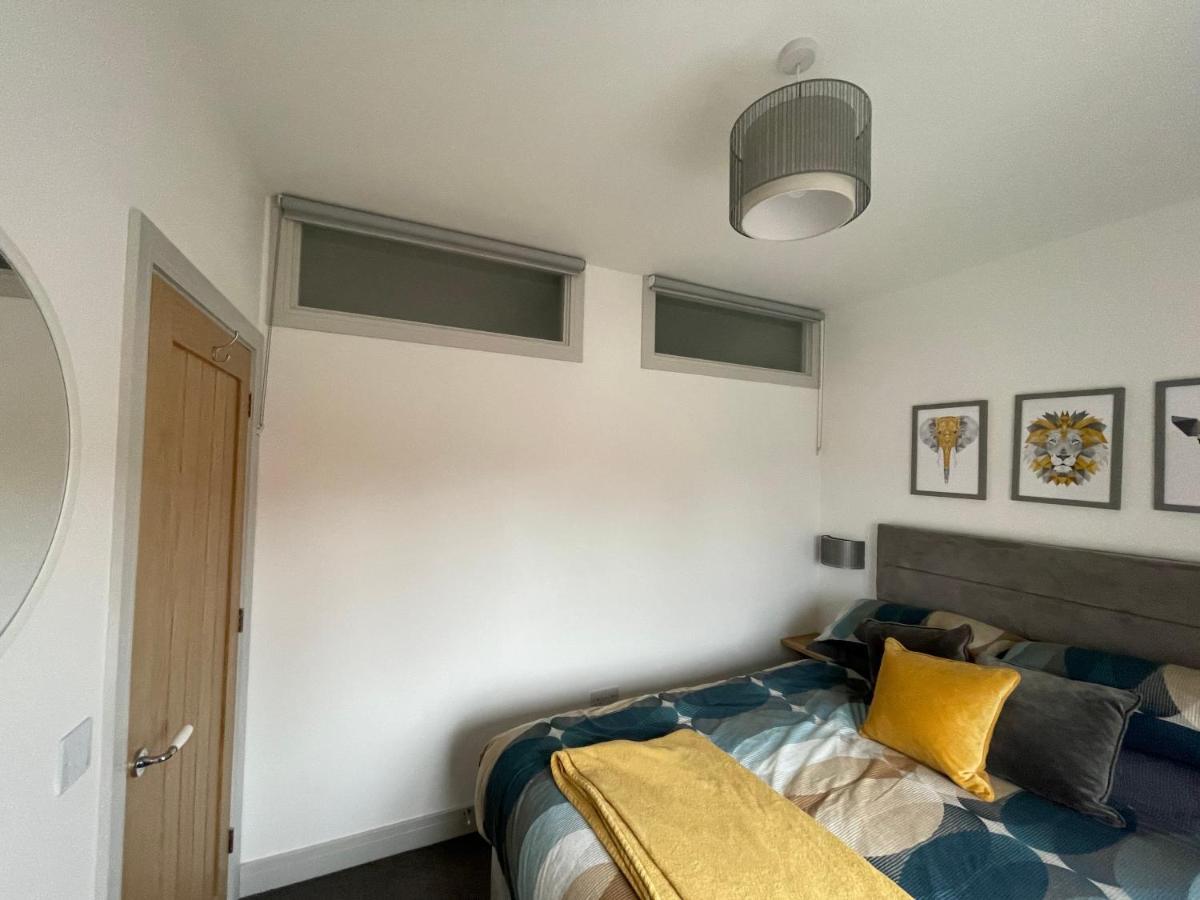 Lees Lookout Holt ,2 Bedroom Luxury Apartment With Private Parking Eksteriør bilde